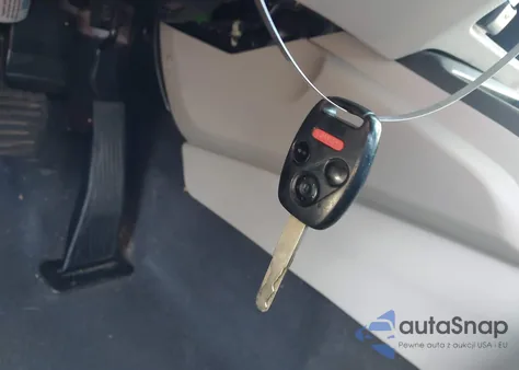 2008 Honda Civic Hybrid from USA, damaged, VIN JHMFA362X8S016206